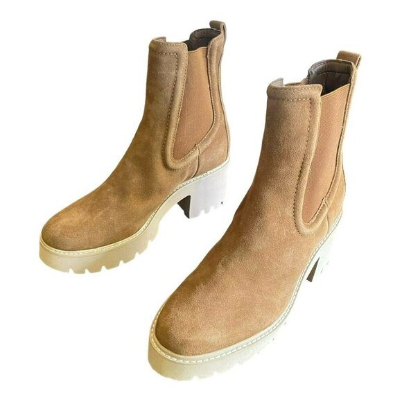 Dolce Vita Suede Sz 8.5 Lug Boots Almond Toe and Gore Side Pull On Panels - Picture 3 of 7